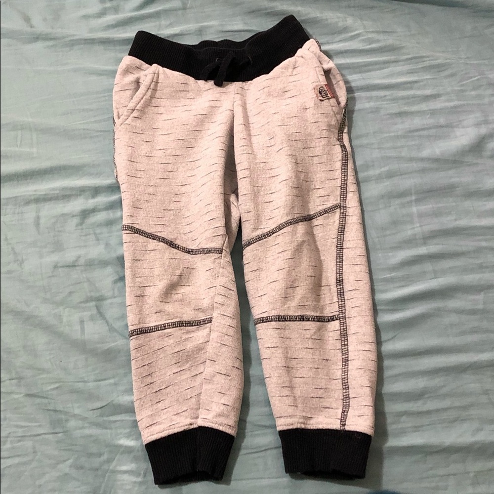 3/$15 US Polo Assn Boys Joggers M 5/6 - Picture 2 of 6